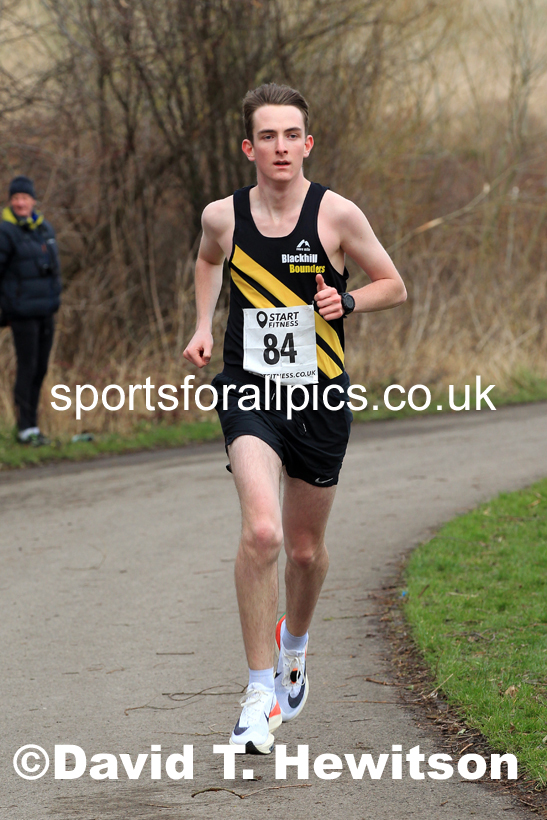 Senior men and veteran men over-40s NECAA Road Relay Champs., Hetton Lyons Park, Hetton le Hole, County Durham. Photo: David T. Hewitson/Sports for All Pics
